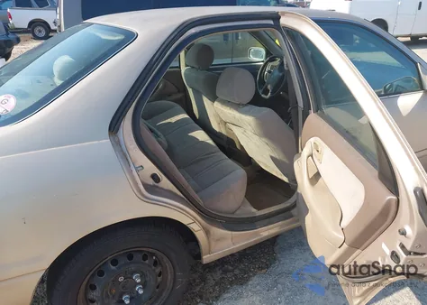 2001 Toyota Camry Le z USA, uszkodzony, nr VIN 4T1BG22K21U055618